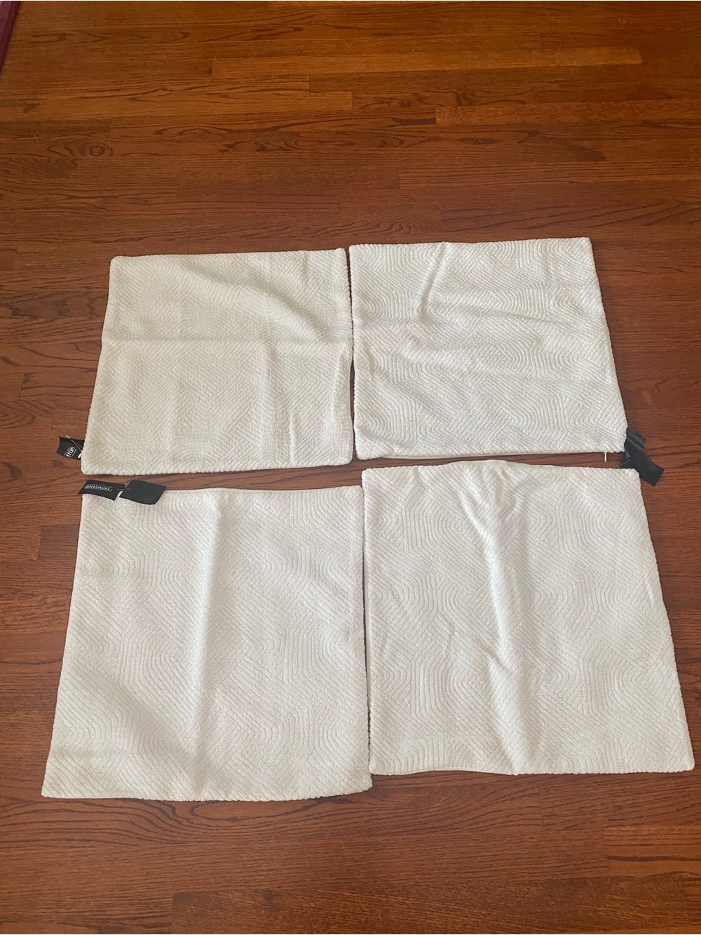 NWT pillow cover 4PC